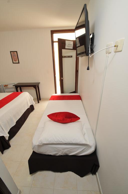 Hotel San Julian Guadalajara de Buga Quarto foto