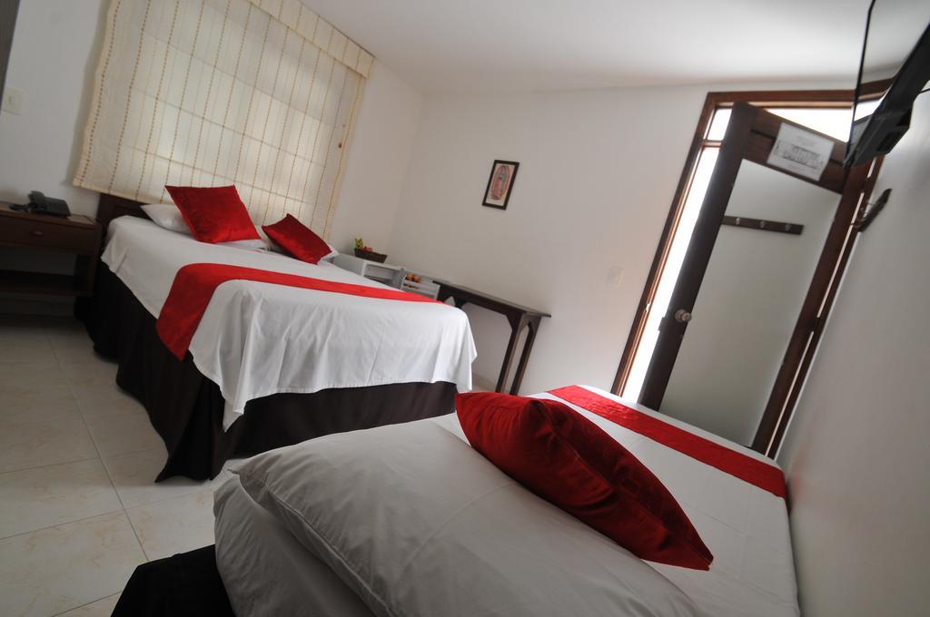 Hotel San Julian Guadalajara de Buga Quarto foto